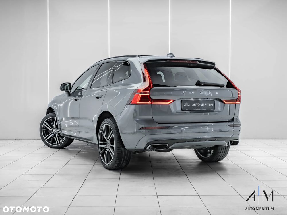 Volvo XC 60 B4 D AWD Ultimate Dark - 4