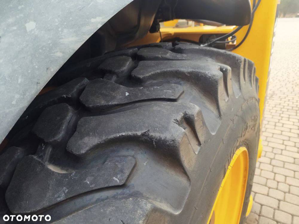 JCB JCB 4CX / RÓWNE KOŁA / TORQUELOCK / POWERSHIFT / SPROWADZONA / - 12