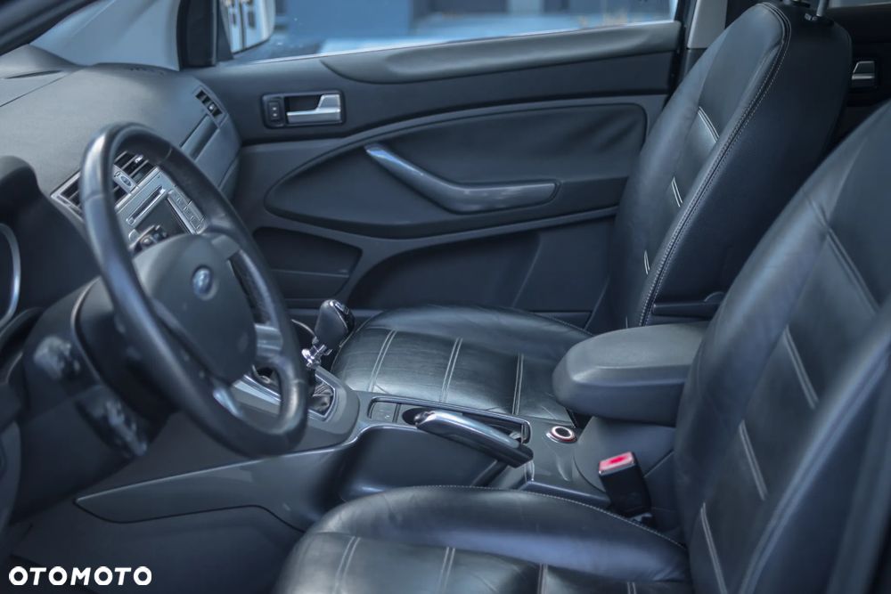 Ford Kuga 2.0 TDCi Titanium - 10