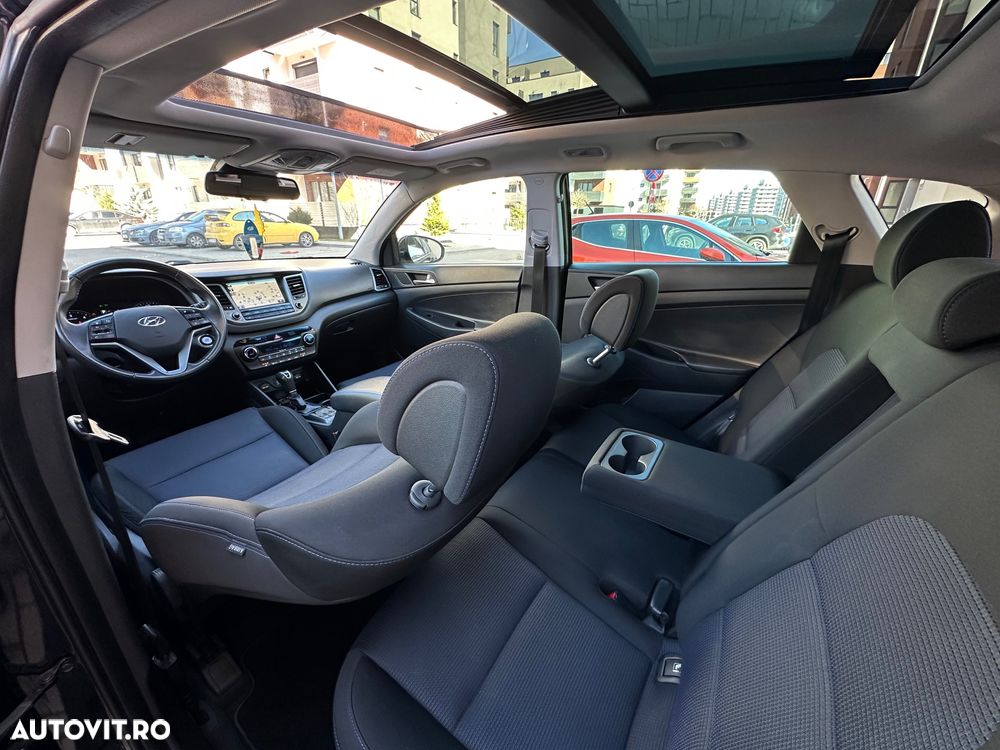 Hyundai Tucson 2.0 CRDI 4WD Automatik Style - 26