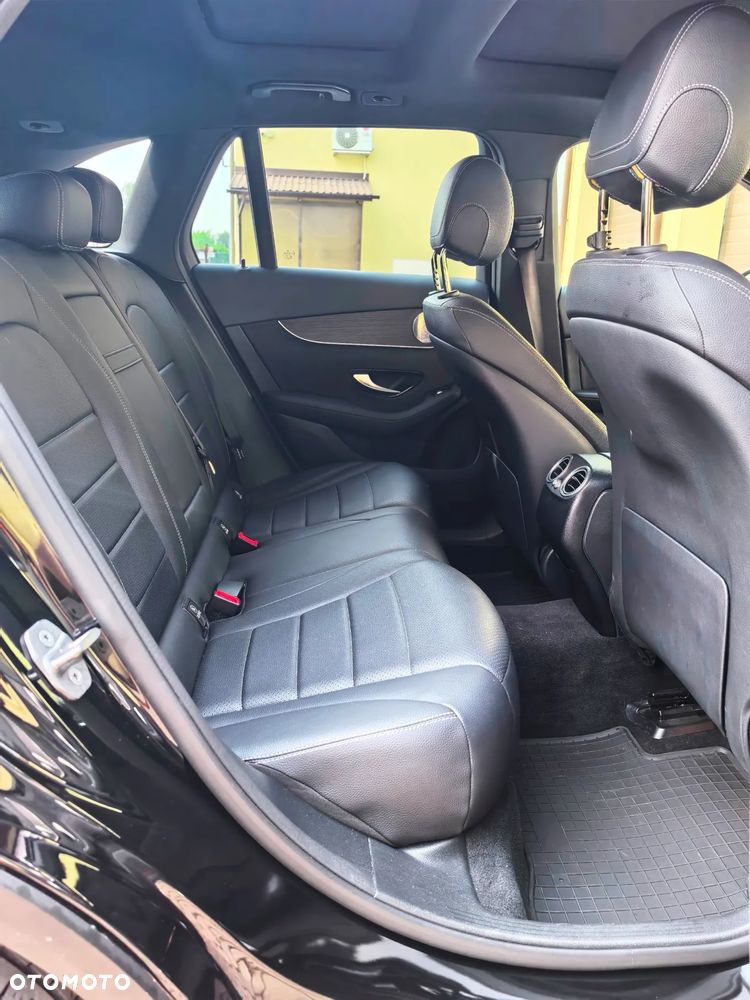 Mercedes-Benz GLC 300 4Matic 9G-TRONIC - 23