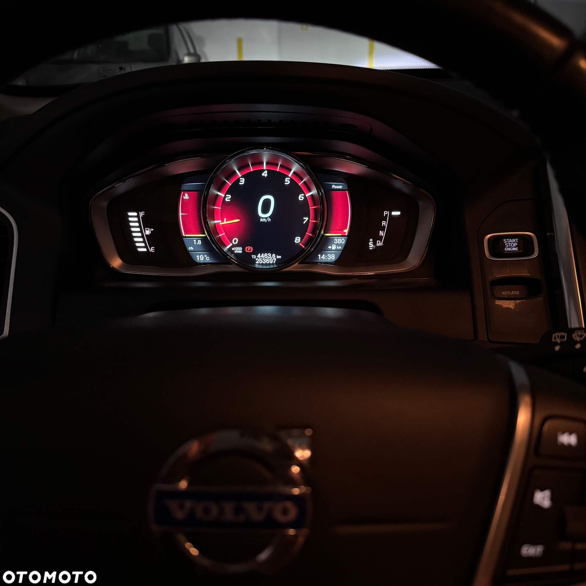 Volvo XC 60 T5 Drive-E Momentum - 12