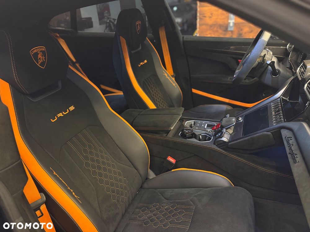 Lamborghini Urus - 10