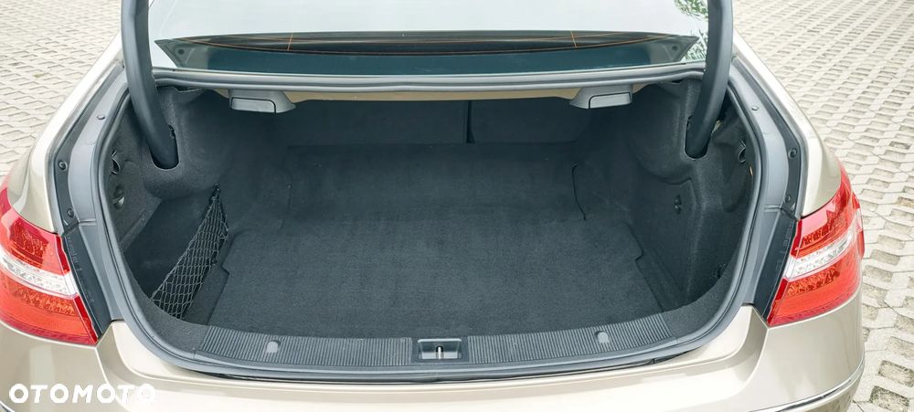 Mercedes-Benz Klasa E - 36