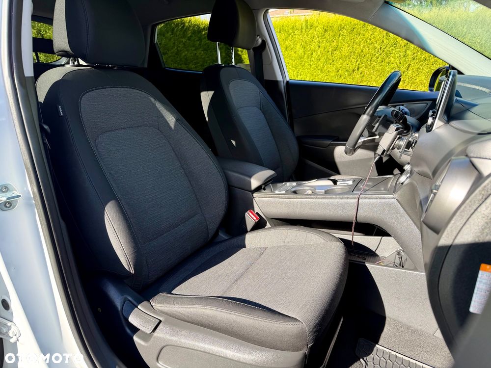 Hyundai Kona 39kWh Premium - 12