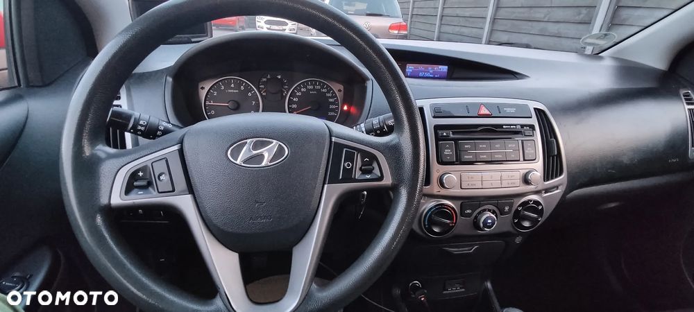 Hyundai i20 1.2 Fifa World Cup Edition - 12