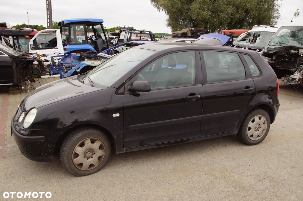 Auto na części - Volkswagen Polo IV 9N 1.2 6V 54 KM AWY GER L041 2002R Silnik Skrzynia Klapa Maska Błotnik Drzwi Szyba Sterownik Moduł Licznik Deska Kokpit Kierownica - 2