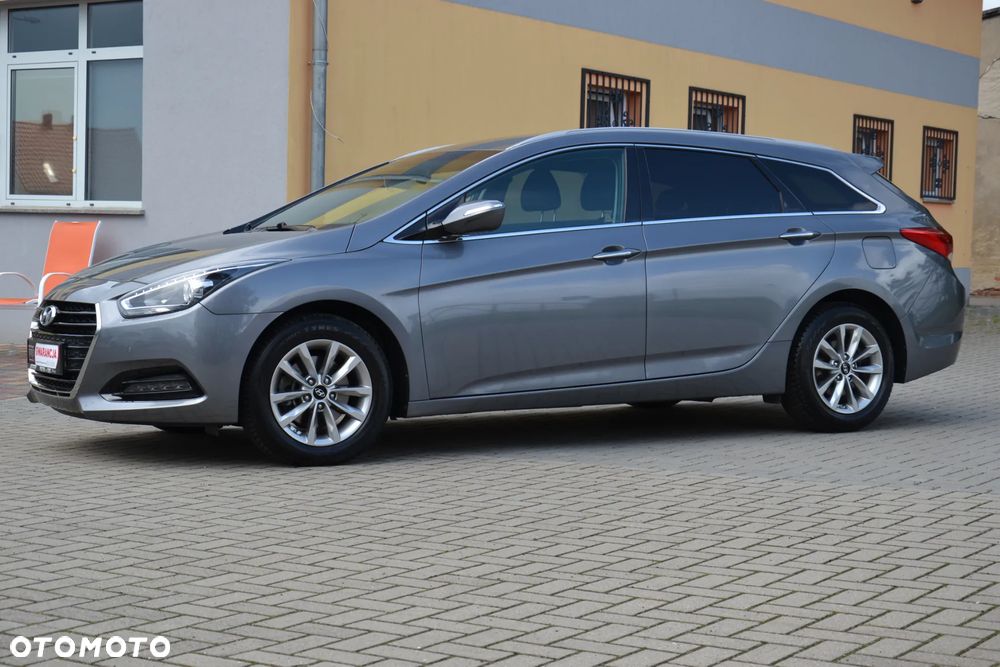 Hyundai i40 Kombi blue 1.7 CRDi DCT Premium - 4
