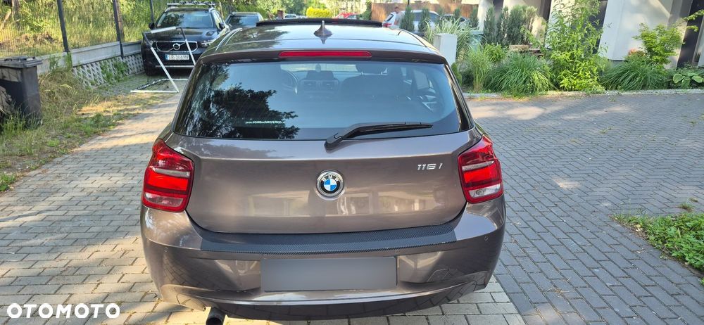 BMW Seria 1 116i - 6