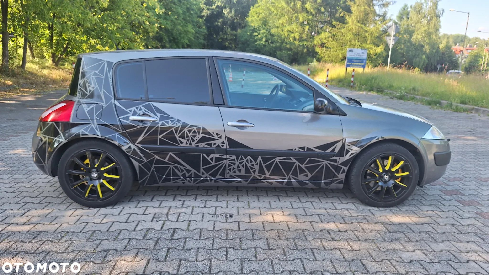 Renault Megane 1.6 Confort Authenique - 1