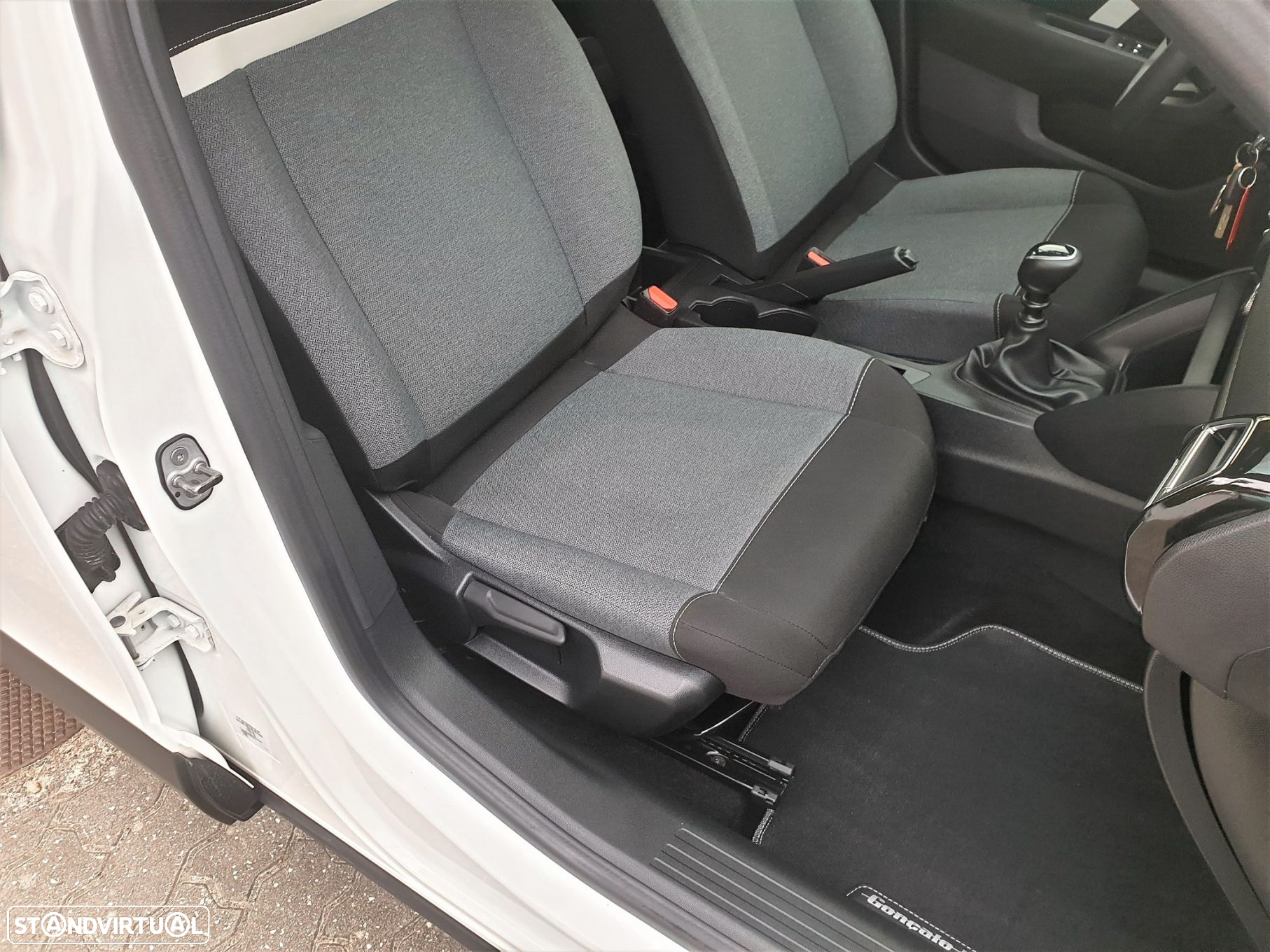 Citroën C4 BlueHDi 110 Stop&Start FEEL PACK - 35