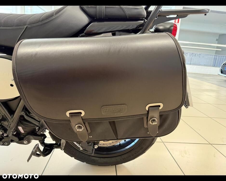 Triumph Scrambler - 8