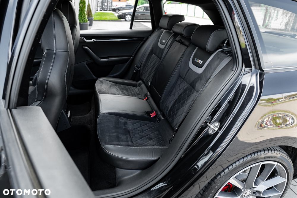 Skoda Octavia 2.0 TDI 4x4 DSG RS - 19