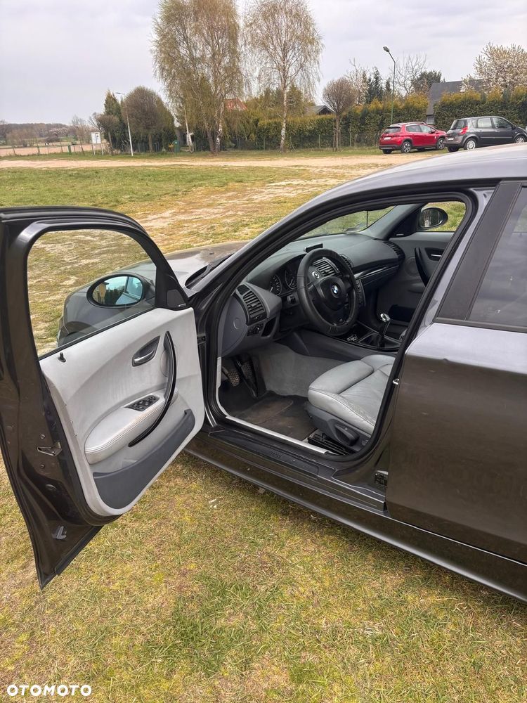 BMW Seria 1 120d - 12