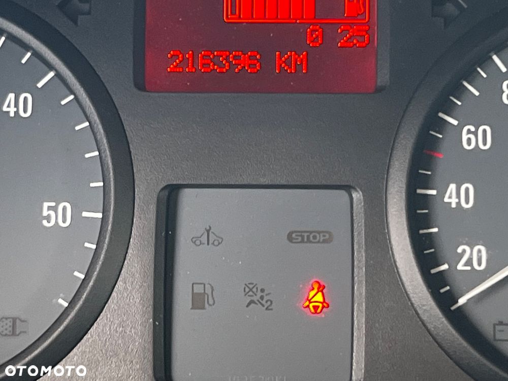 Opel Vivaro - 8