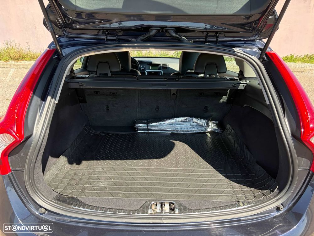 Volvo V60 2.0 D4 Summum - 11