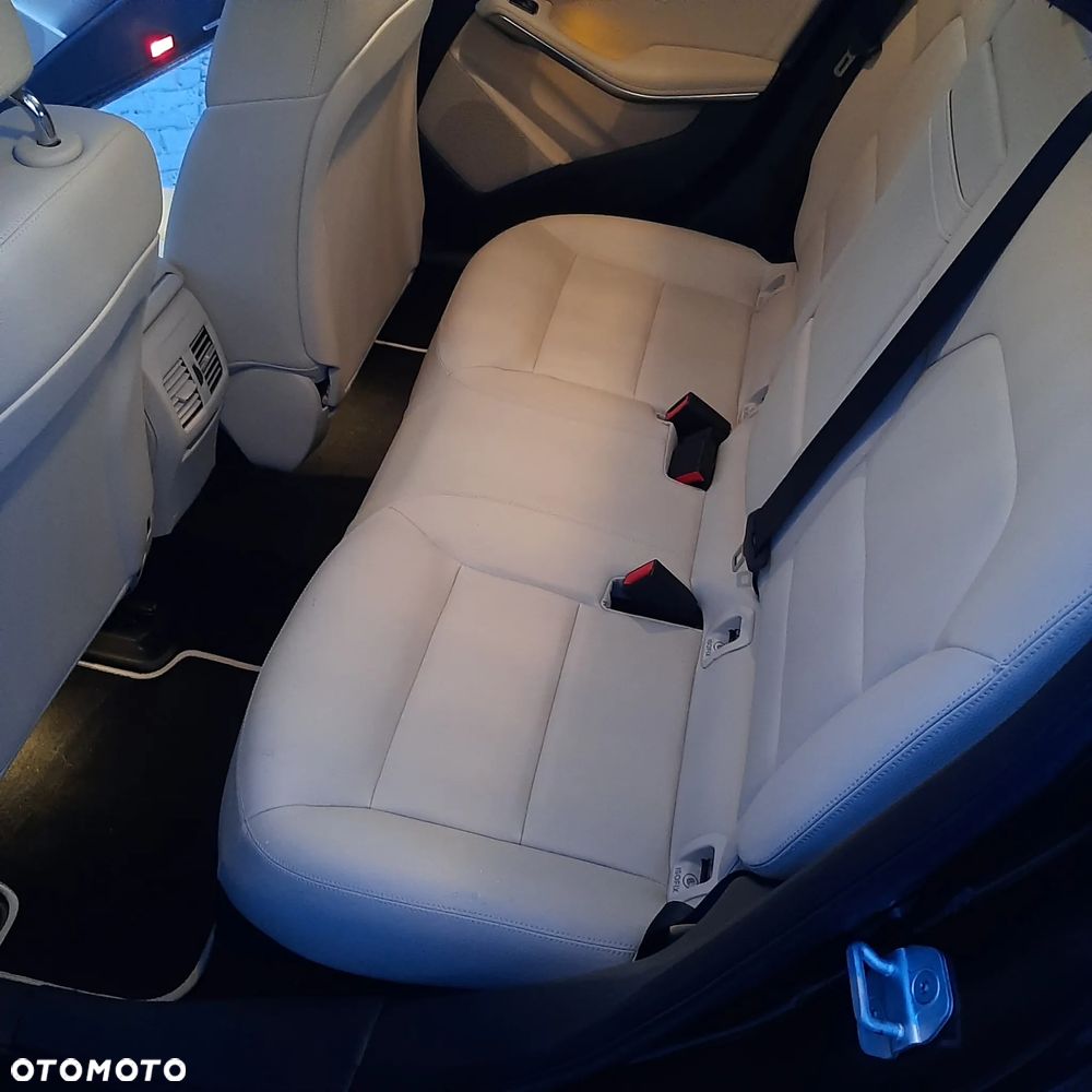 Mercedes-Benz GLA 250 4-Matic - 19