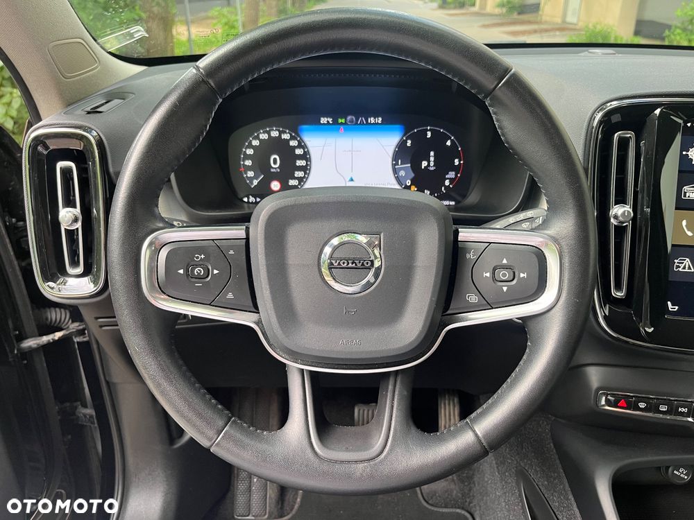 Volvo XC 40 D3 AWD Momentum Pro - 18