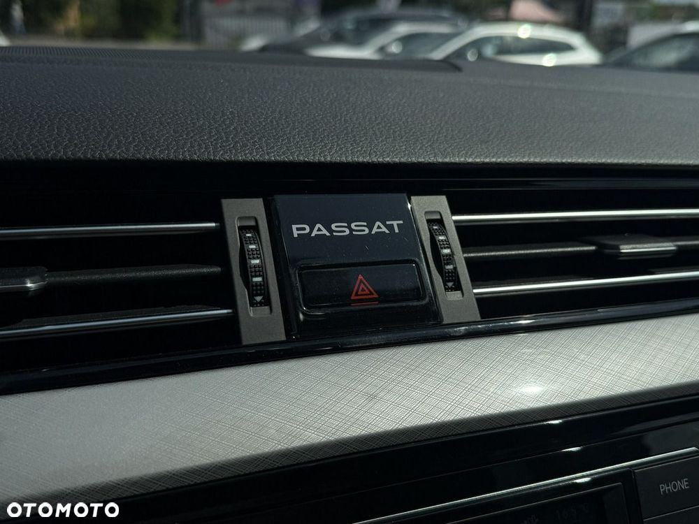 Volkswagen Passat - 24