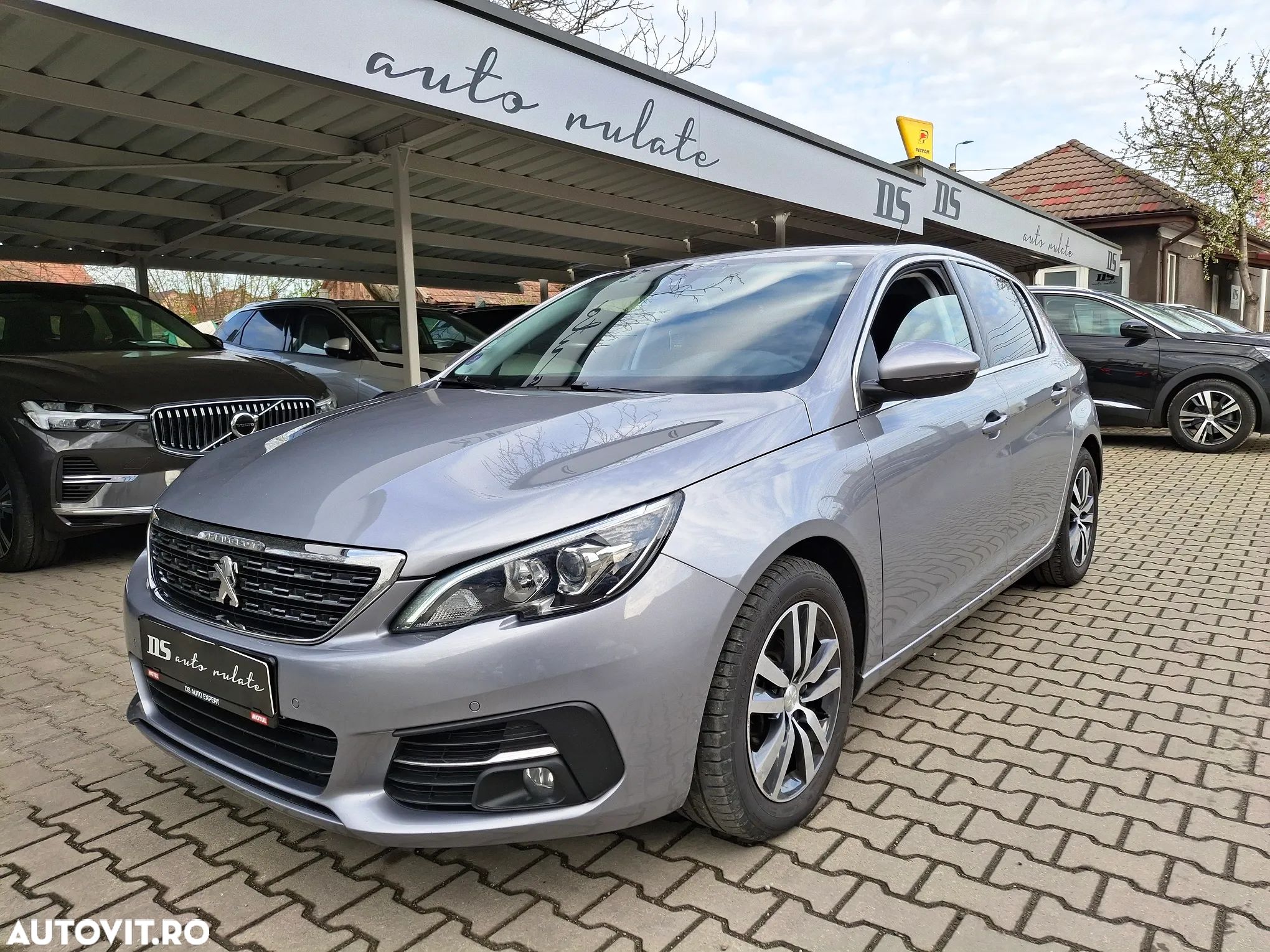 Peugeot 308 1.2 L PureTech Turbo S&S Allure - 1