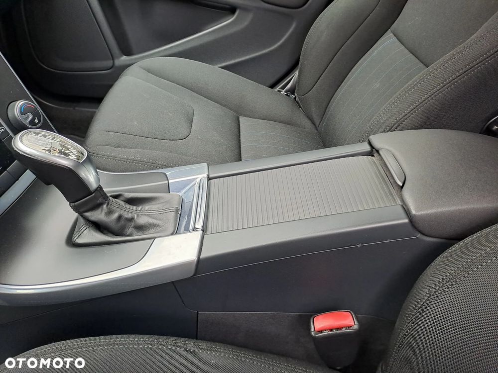 Volvo V60 - 16
