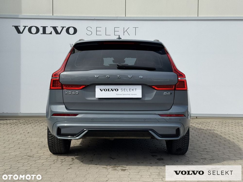 Volvo XC 60 B4 D AWD Plus Dark - 6