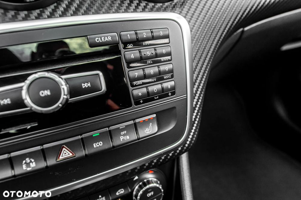 Mercedes-Benz Klasa A 250 (BlueEFFICIENCY) 7G-DCT AMG Sport - 32