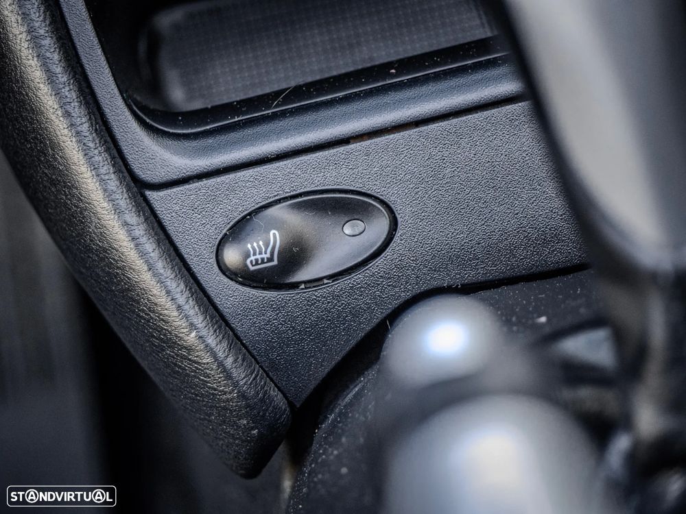 Porsche 911 (996) Carrera Cabrio - 32