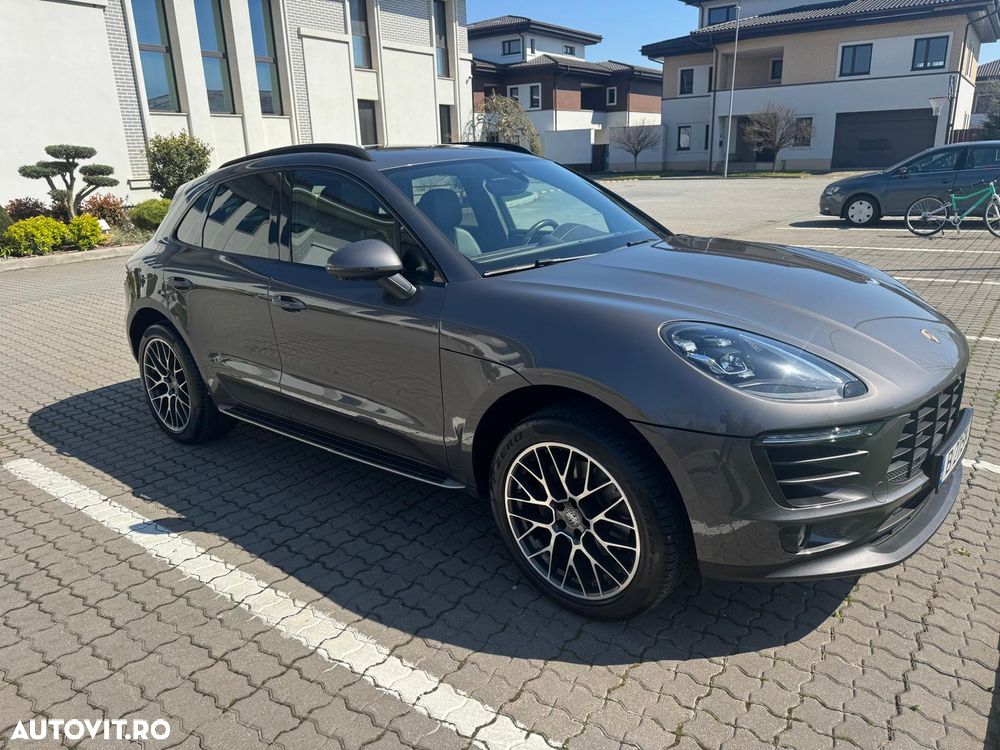 Porsche Macan - 2
