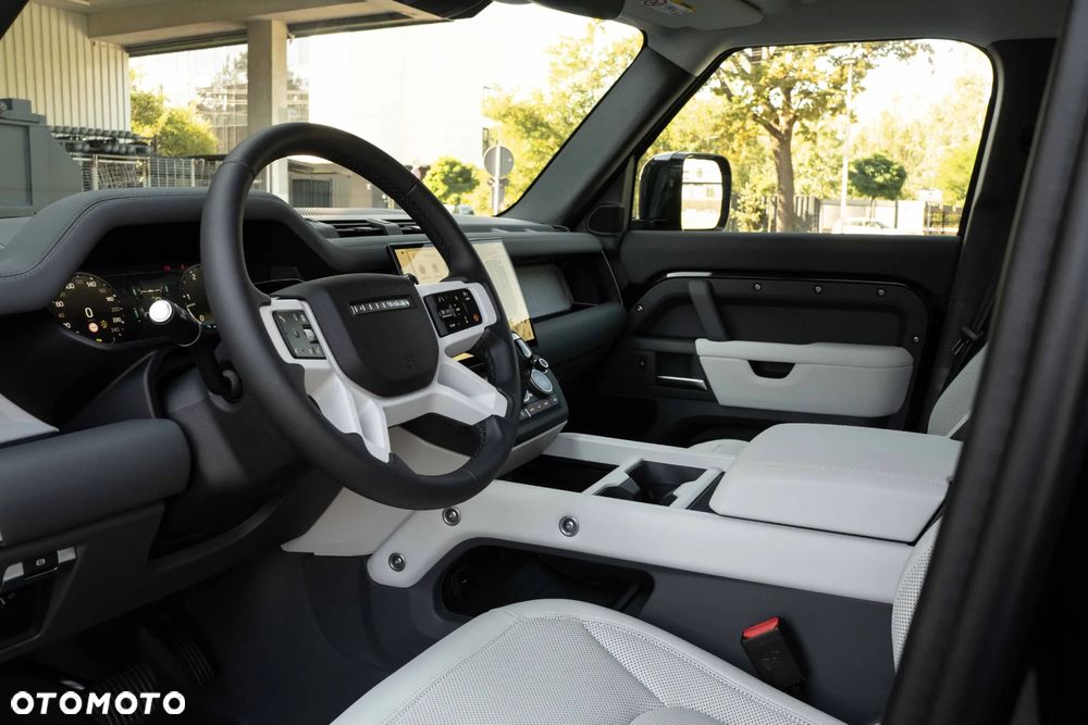 Land Rover Defender 3.0 D250 mHEV S - 15