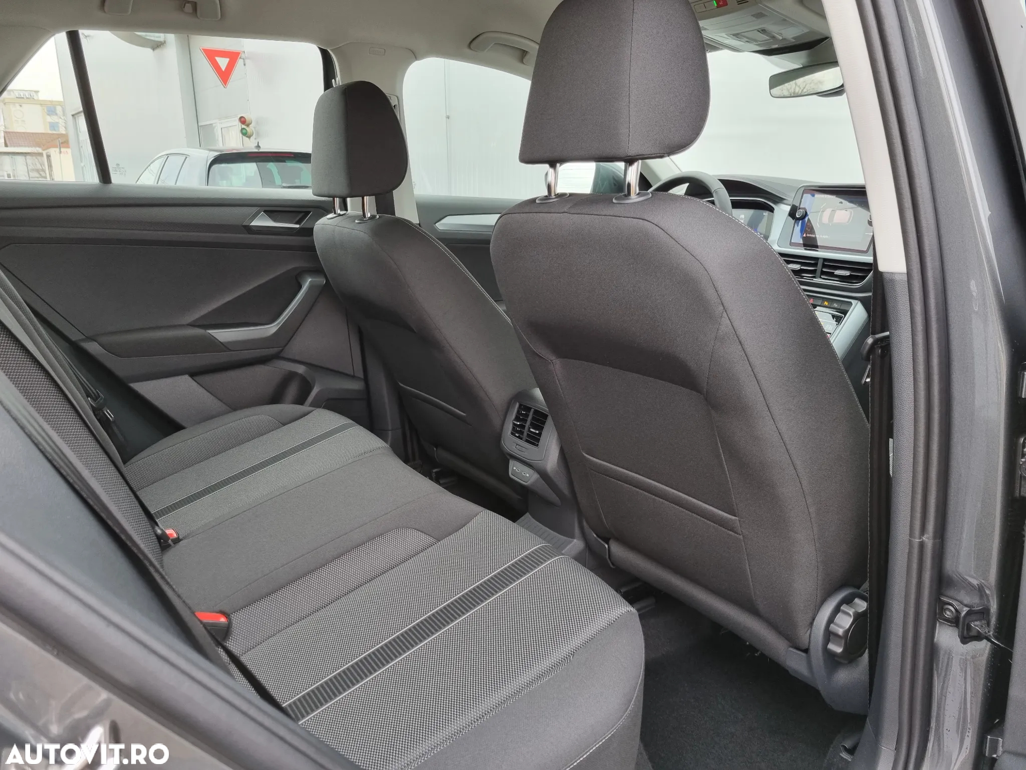 Volkswagen T-ROC 1.0 TSI Life - 12