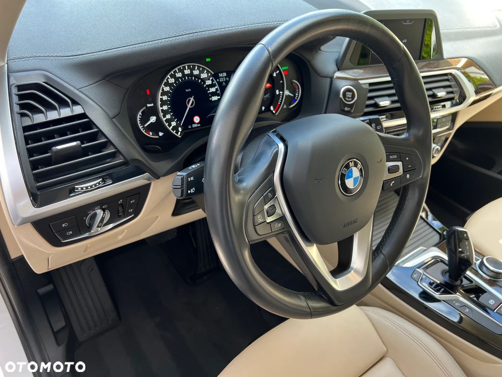 BMW X3 xDrive20d Luxury Line - 16