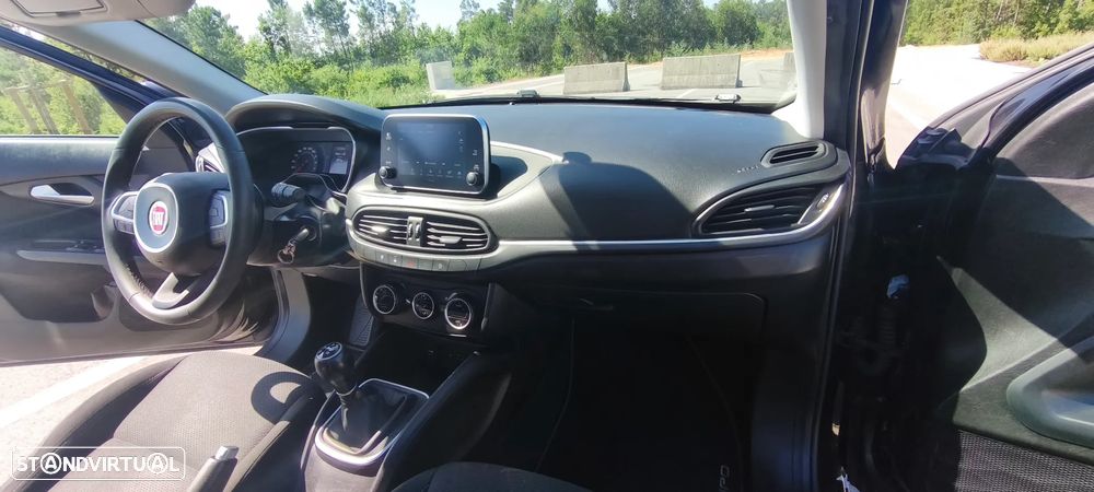 Fiat Tipo Station Wagon 1.3 M-Jet Lounge Tech - 16