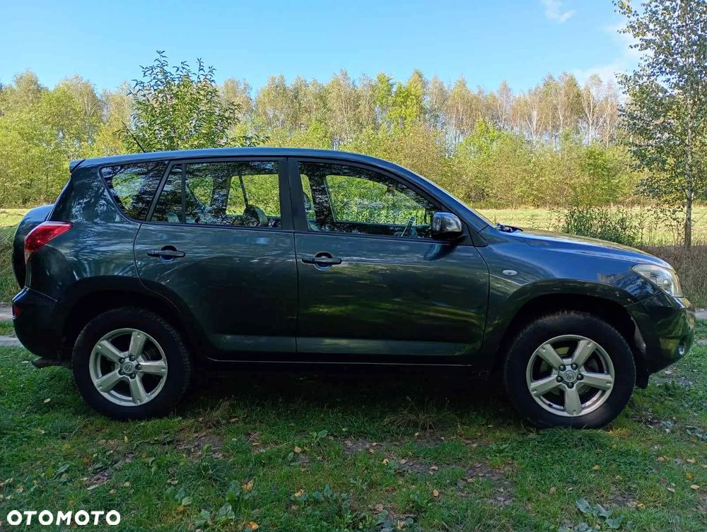 Toyota RAV4 2.0 4x4 Automatik Executive - 3