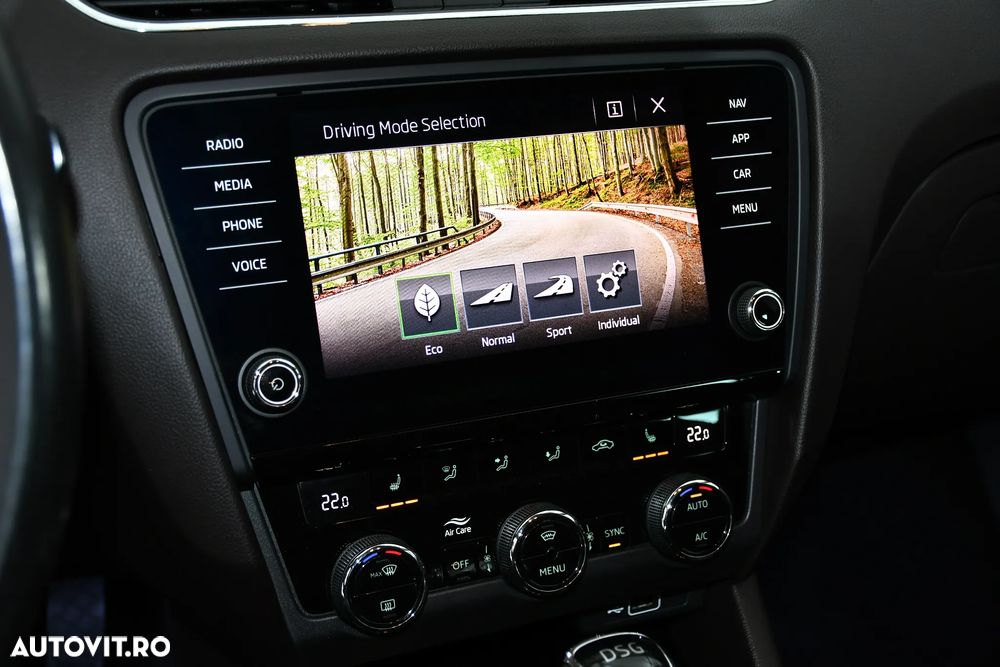 Skoda Octavia 2.0 TDI DSG L&K - 22