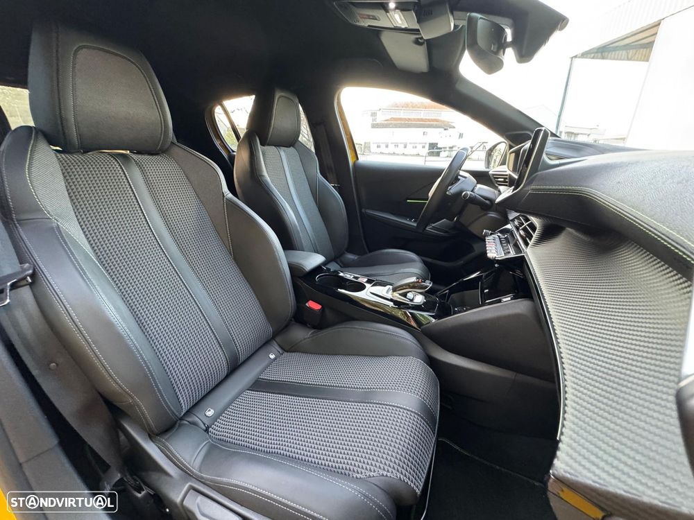 Peugeot e-208 50 kWh GT Line - 37
