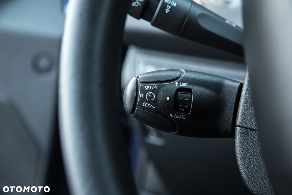 Peugeot 208 - 22