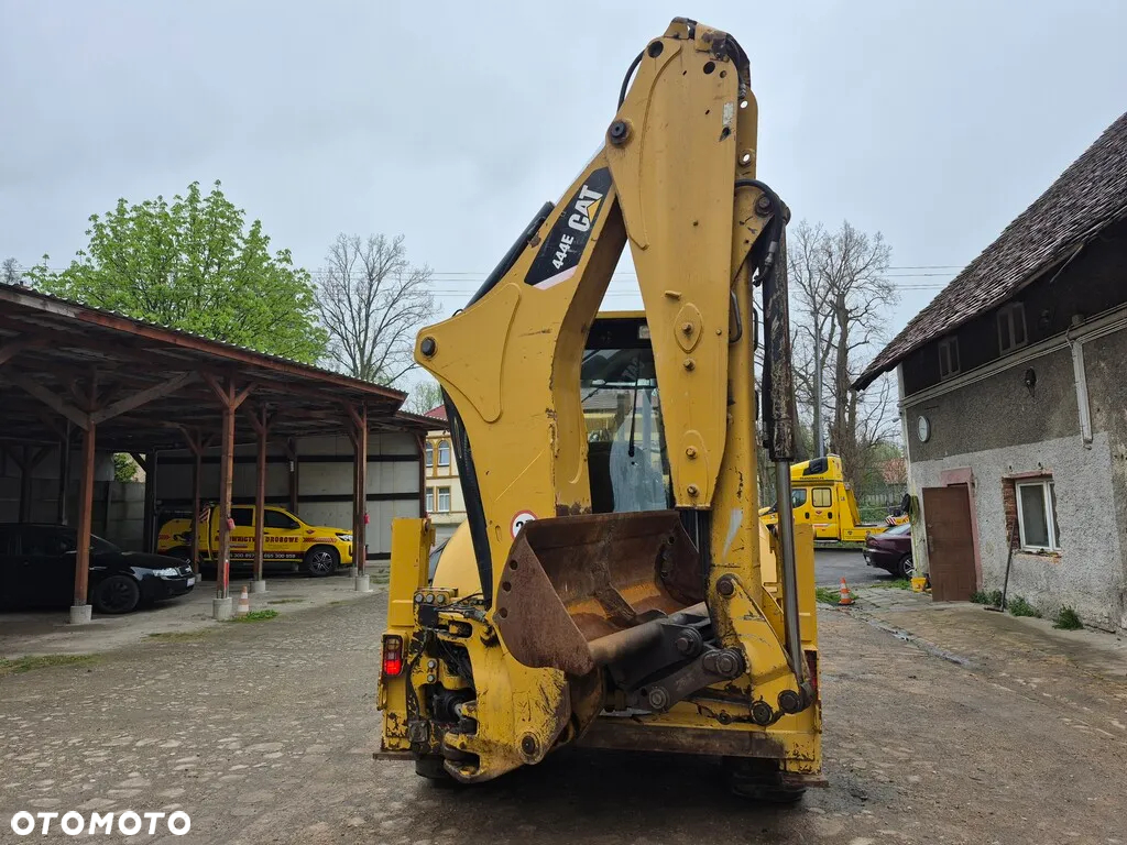 Caterpillar 444E - 6
