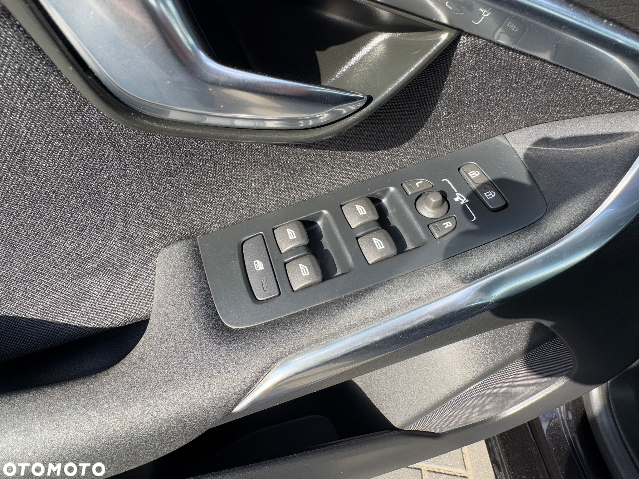 Volvo V40 D2 Drive-E Momentum - 15