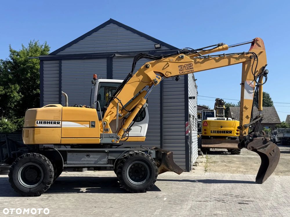 Liebherr A 312 - 2