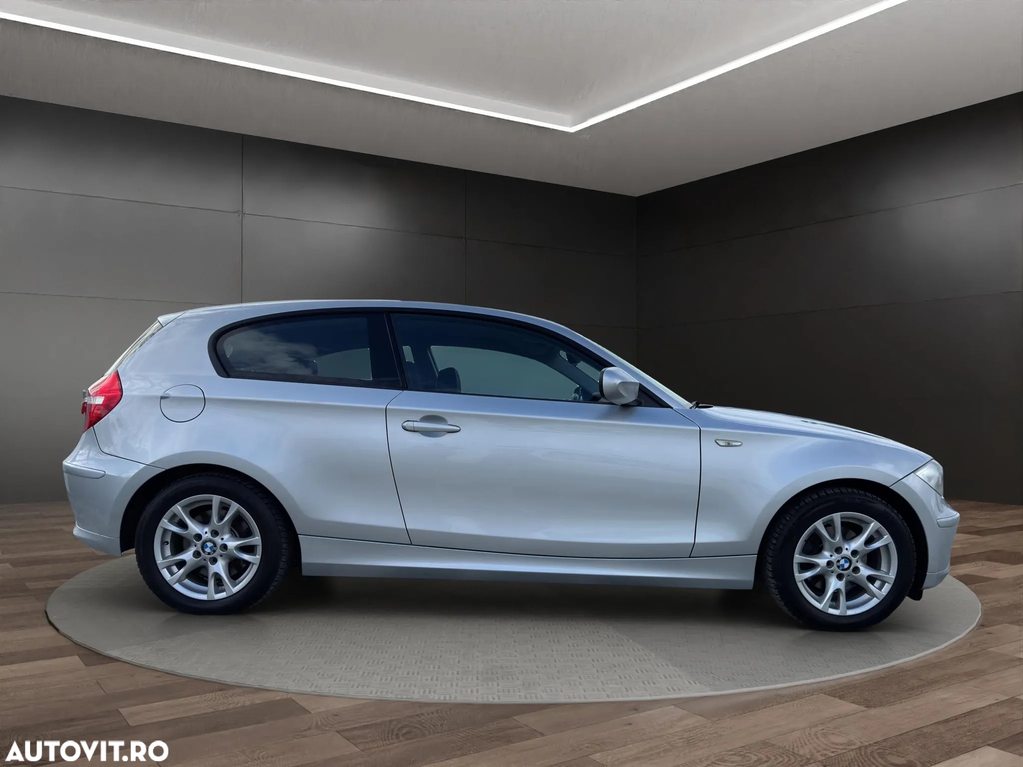 BMW Seria 1 118d DPF - 17