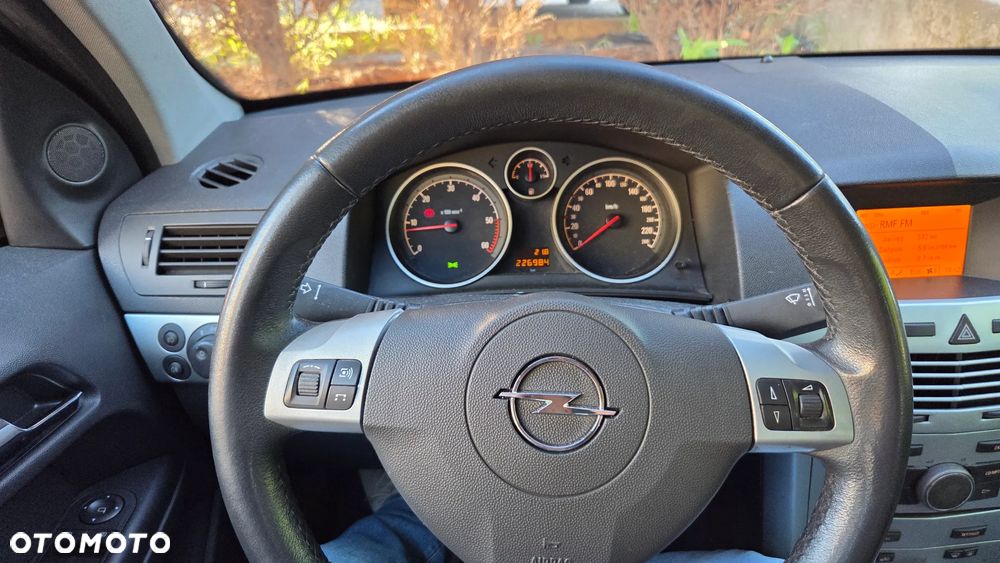 Opel Astra 1.3 CDTI Enjoy - 26