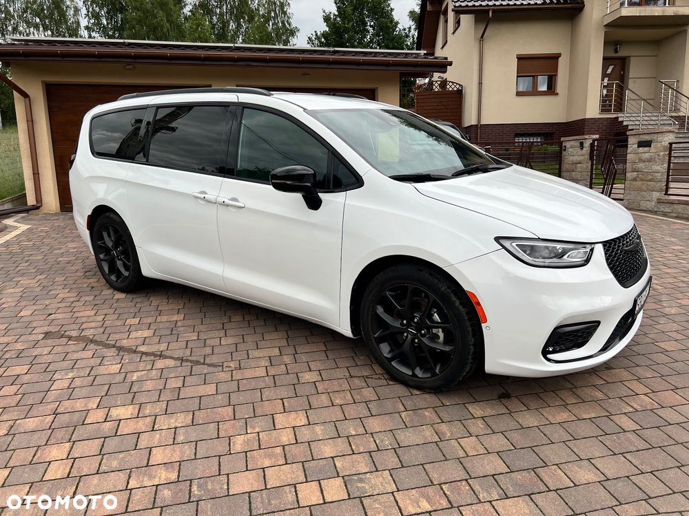 Chrysler Pacifica - 13