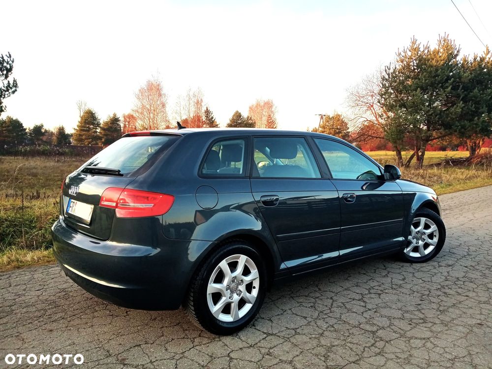 Audi A3 Sportback - 3