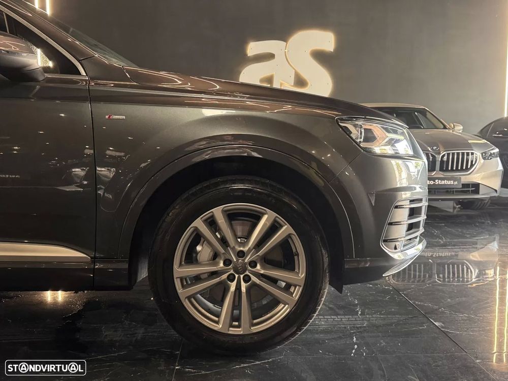 Audi Q7 3.0 TDI quattro S-line Tiptronic - 4