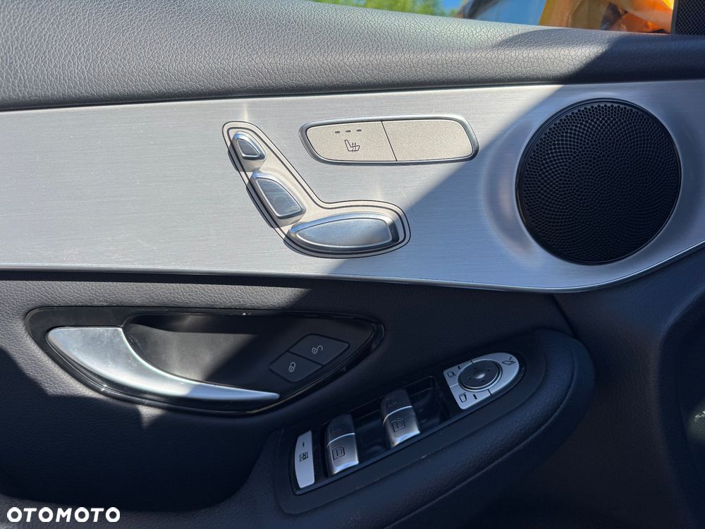 Mercedes-Benz GLC 300 4Matic 9G-TRONIC AMG Line - 9
