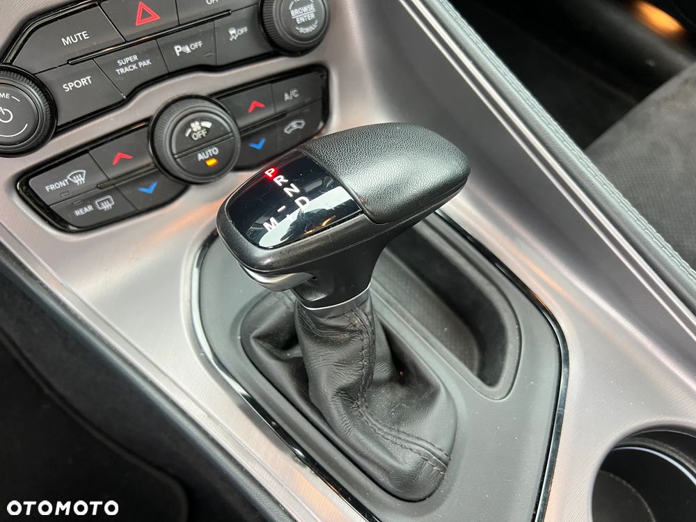 Dodge Challenger 5.7 R/T - 14