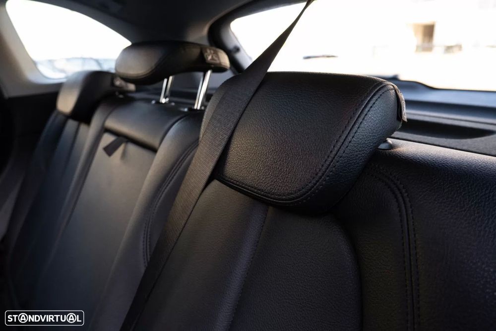 BMW X1 xDrive25e Sport Line - 14