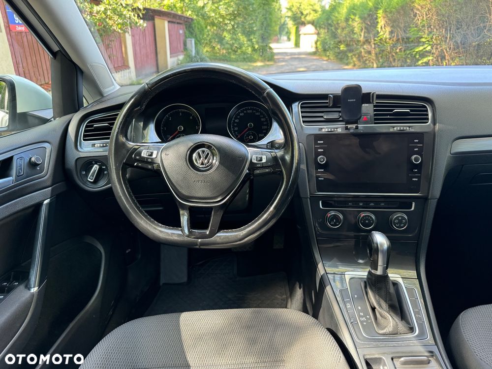 Volkswagen Golf - 13