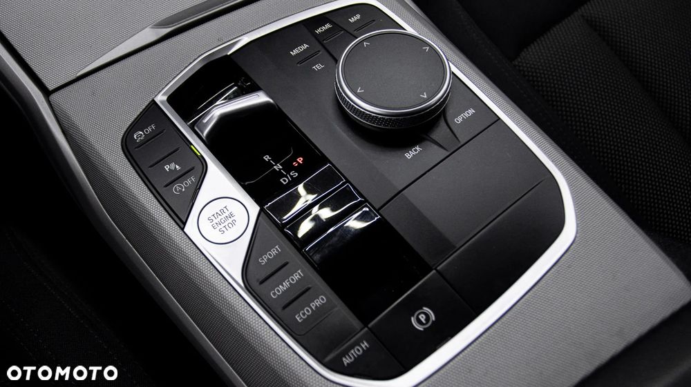 BMW Seria 3 320i Advantage sport - 24